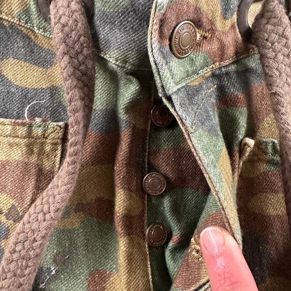 We The Free Moxie Printed Barrel Pants Womens 24 Camo Paint Splatter Distressed - Picture 4 of 14